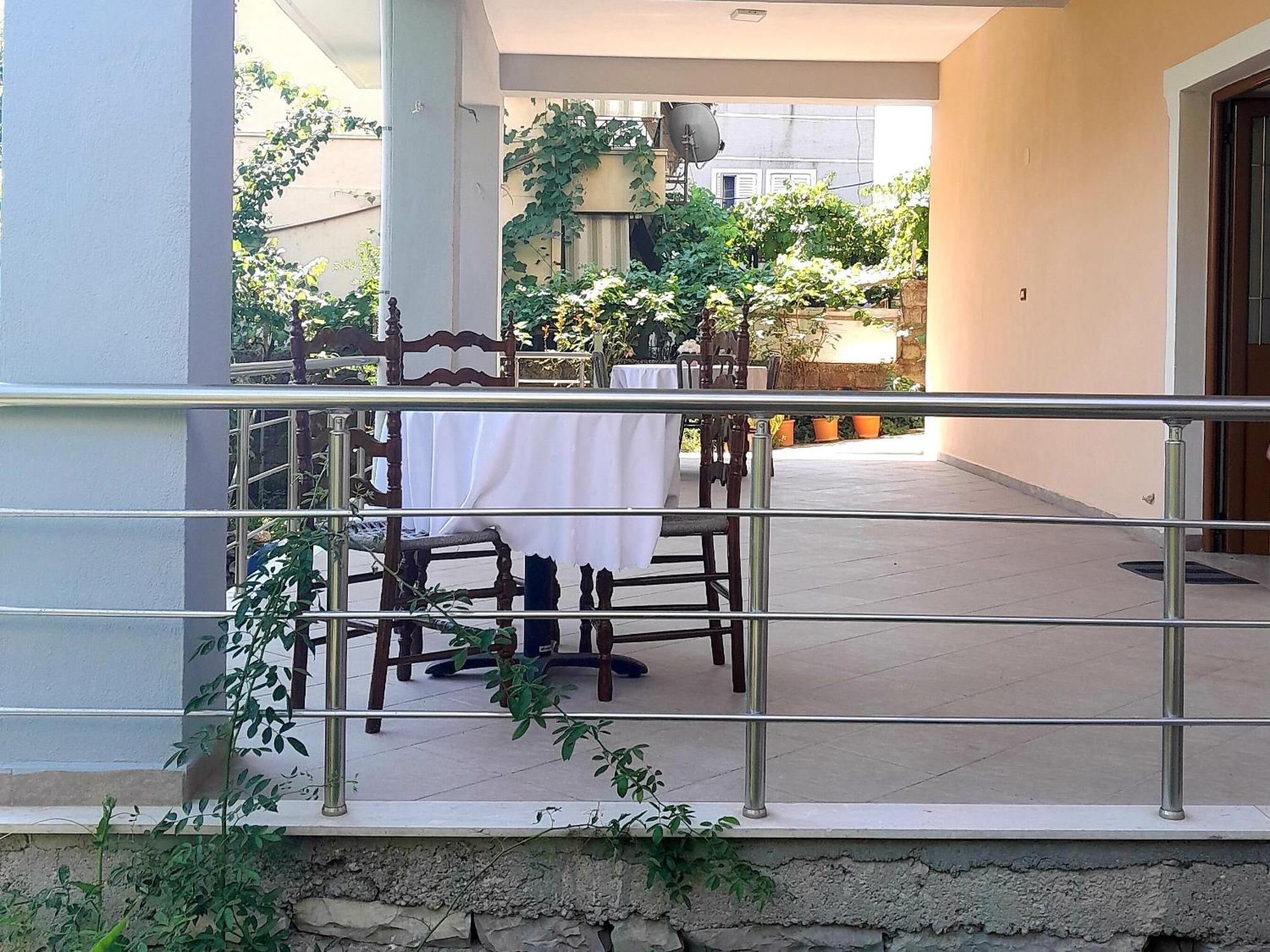 דירות Gjirokastër George 1 חדר תמונה
